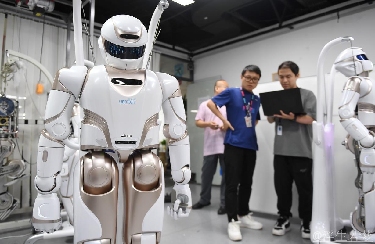中国人形机器人产业“加速跑” 中国人形机器人产业“加速跑”
