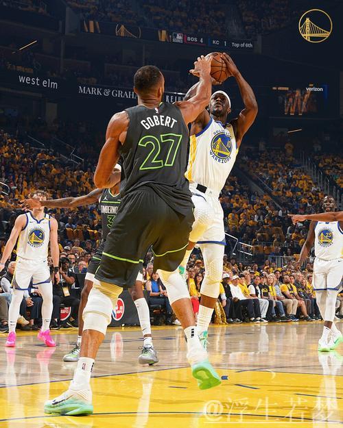 勇士首节三分命中率低迷12中3,森林狼8中2,两队合计仅20中5 勇士首节三分命中率低迷12中3,森林狼8中2,两队合计仅20中5